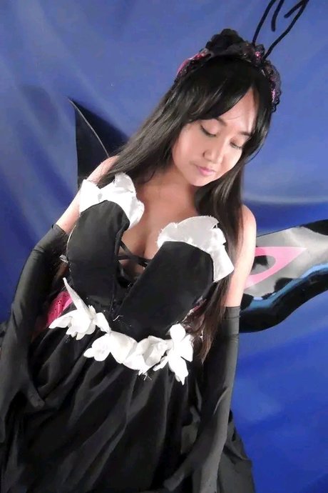 Mizuno Atena exklusive nackt foto