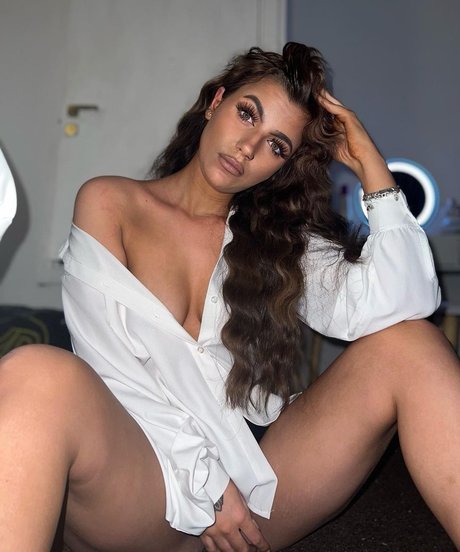 Megann22 erotische pornografische galerie