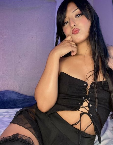 nackte schwangere onlyfans erwachsene kunst foto