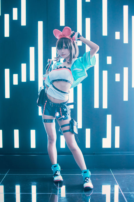 Yuuno porno nackte galerie