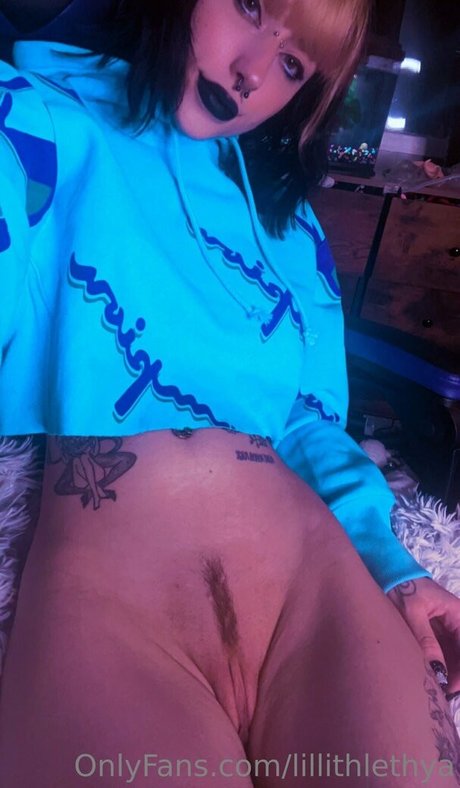 Stepsislillith heiße nackte galerie