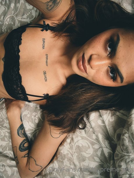 supreme silvi exklusive sexy galerien