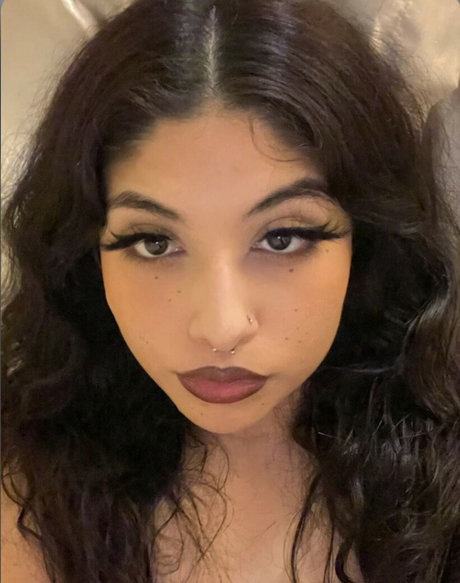 vindigoo model xxx fotos