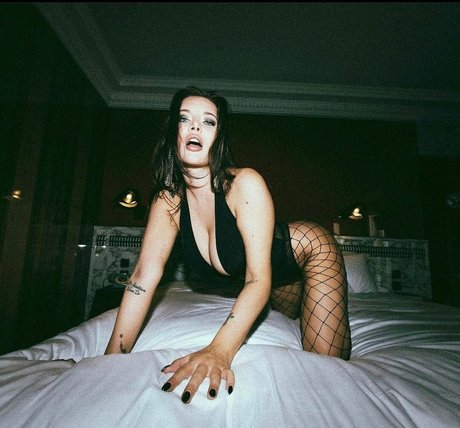 milf-sextape onlyfans kunst nackt foto