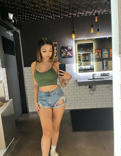 vollbusige ebenholz-onlyfans perfekte nette galerie