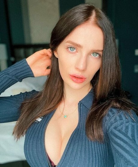 asiatische brünette nur fans xxx exklusive galerien