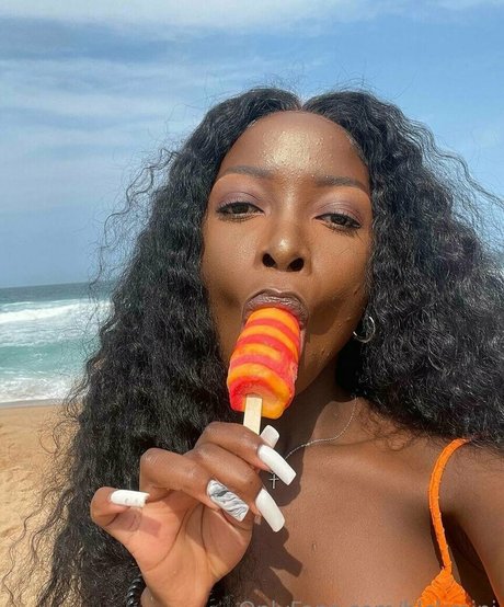 Petite mini beste nackt archiv