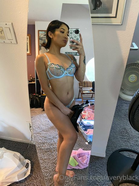 weibliche zwerg-onlyfans erwachsene freie foto