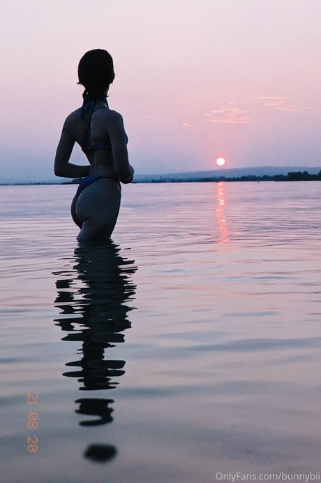 Bunnybii kunst nackt galerien