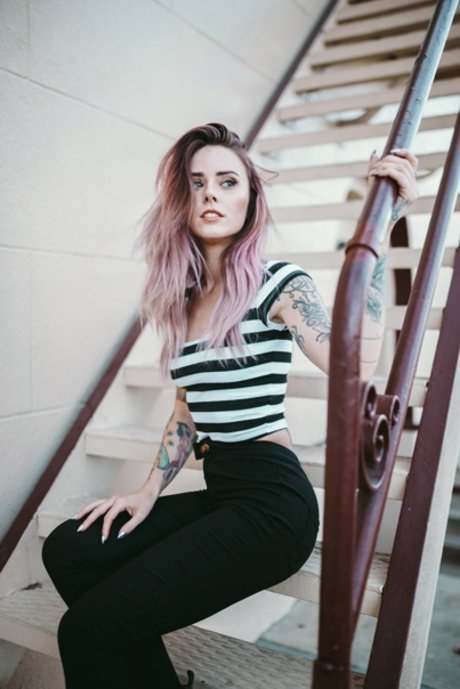 bekleidete onlyfans exklusive hd galerien