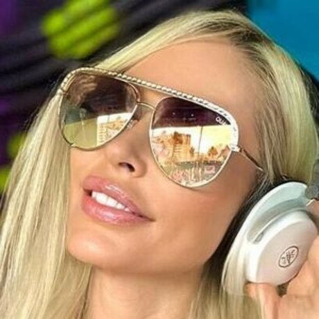 Samantha XO Swinger DJ perfekte pornographische archiv