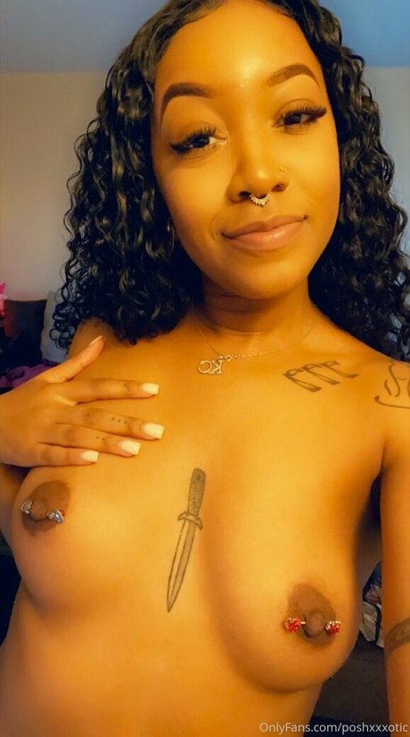 chanelmcqueen nacktheit bilder