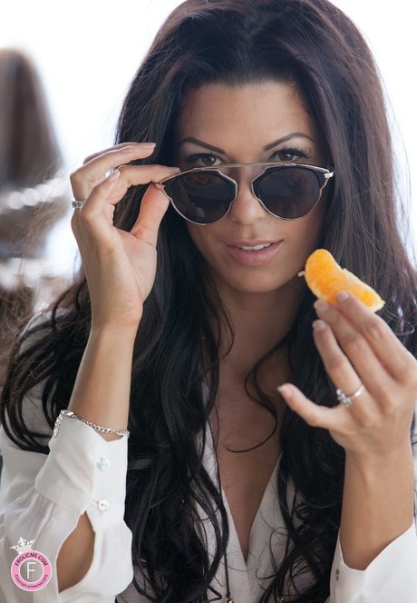 Alexa Tomas xxx hübsche foto