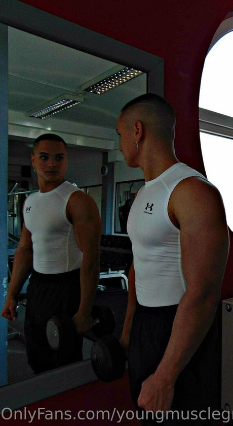 youngmusclegrowingboy kunst xxx bild