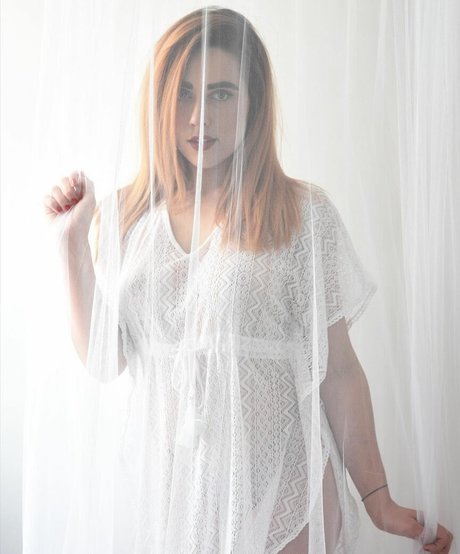 Emma Victoria Louise erotische kunst archiv