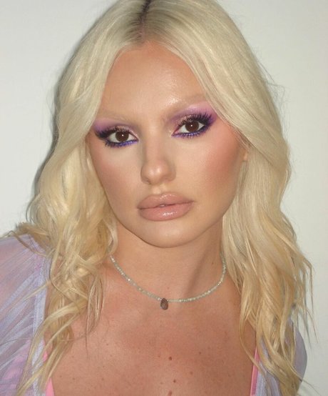 shemale-onlyfans exklusive sexy fotos