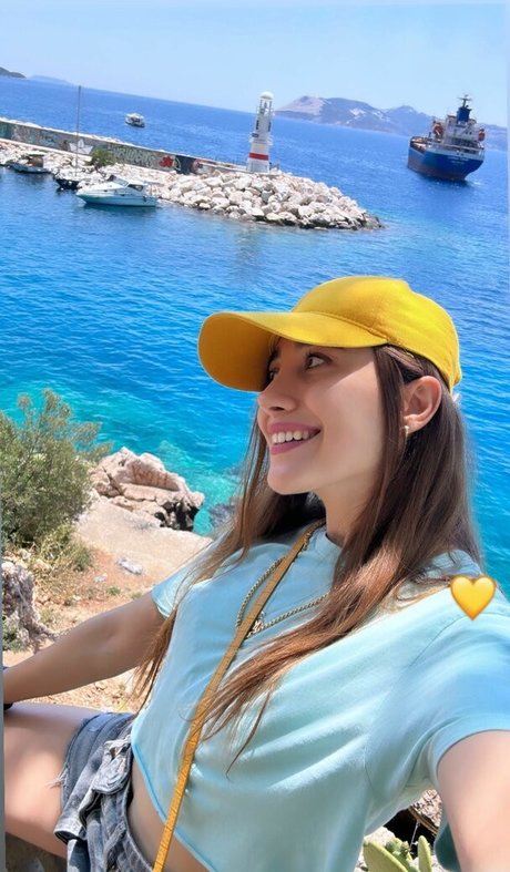 Merve Elmas heiße schöne fotos