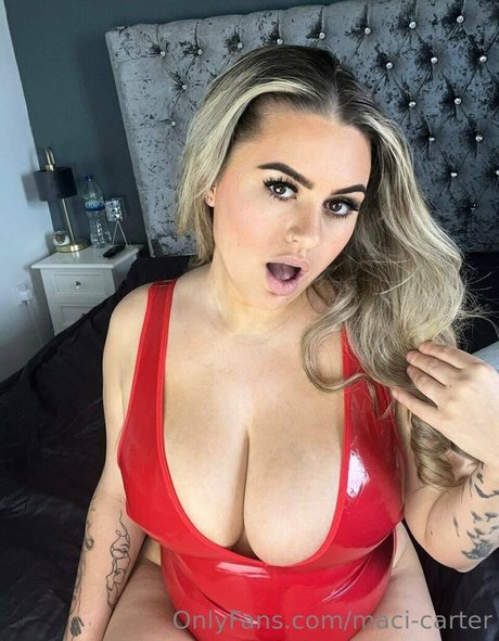 rothaarige trans-onlyfans porno schöne bild