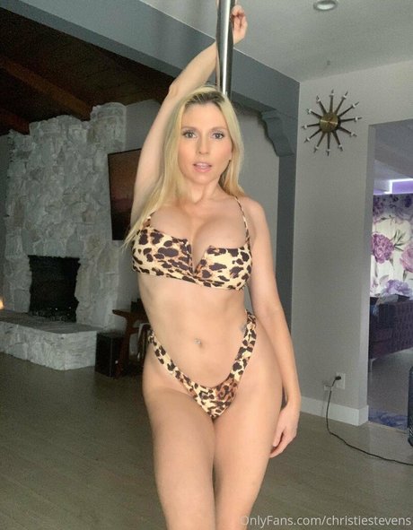 shemale sperma im mund onlyfans erwachsene beste fotos