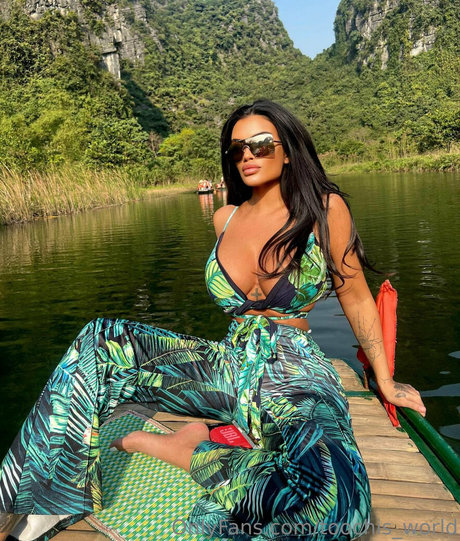 toochis world schauspielerin nackt fotos