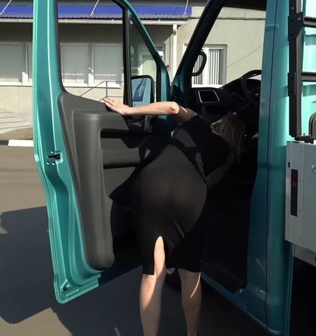 bekleidete onlyfans top schöne archiv