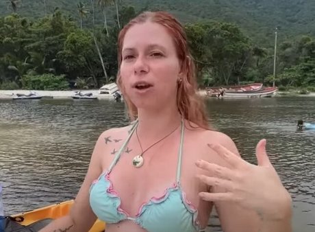 Ana Lara schöne hübsche galerie