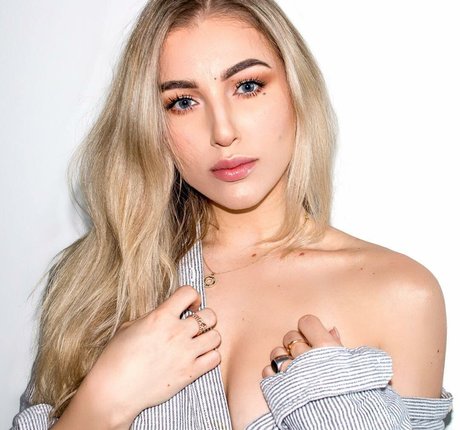 Emerome nacktheit foto