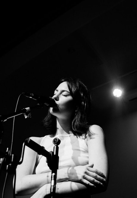 Gracie Abrams kunst pornografische foto