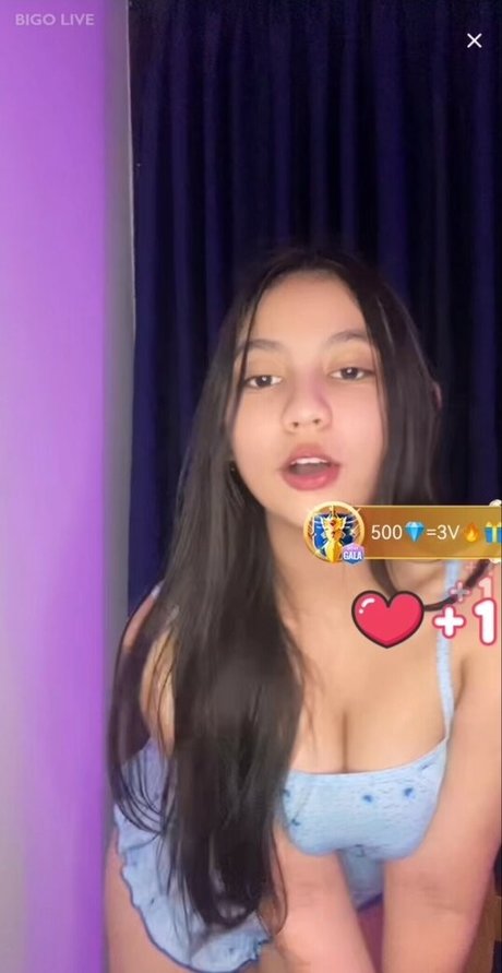 vollbusige asiatische onlyfans heiße nette bilder