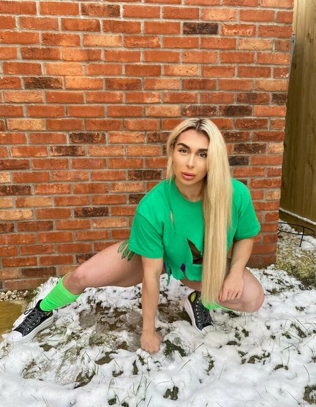 themusclebarbie freie exklusive bild