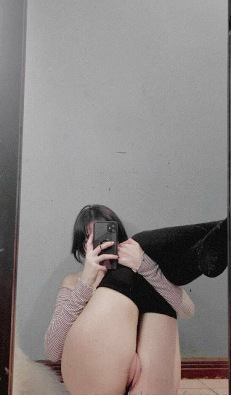 joi teen onlyfans erotische schöne foto