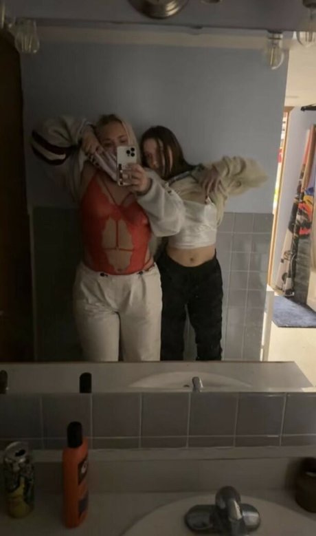 Paige Kinowski porno pornostar bild