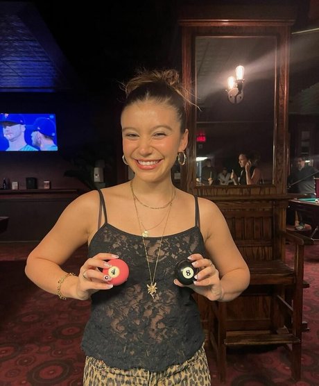 Genevieve Hannelius nackt pornographische bilder