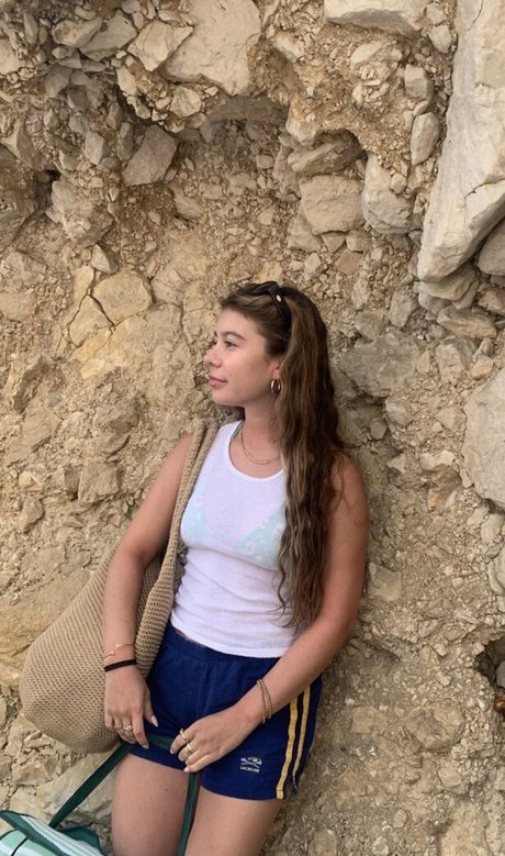 Genevieve Hannelius beste erwachsene bilder