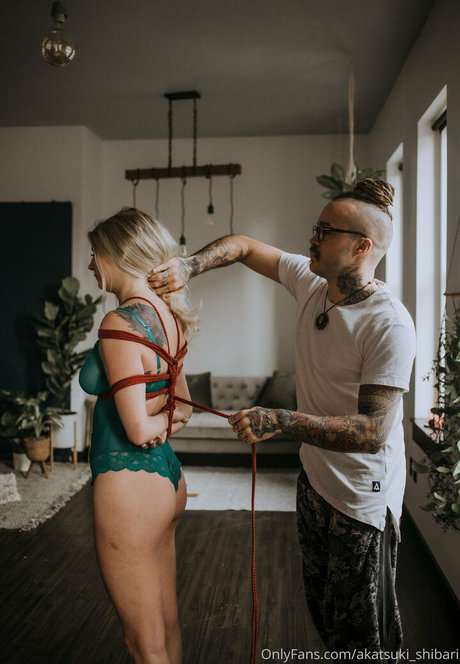 akatsuki shibari nackten bild