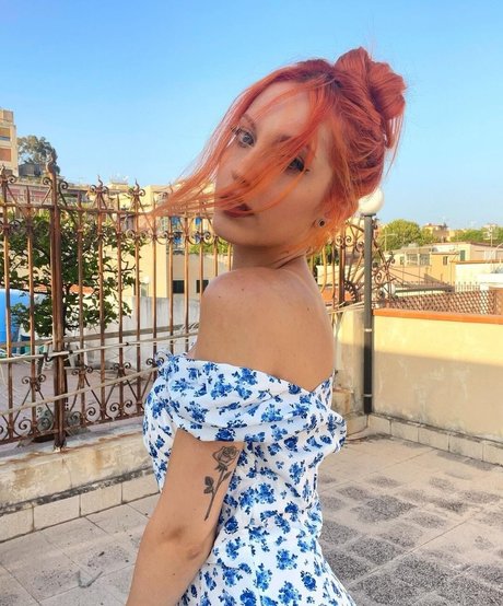 dünne asiatische teenager-onlyfans sexy pornografische foto