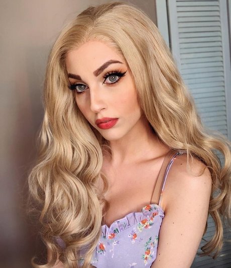 Mona Schon erotische nette bild