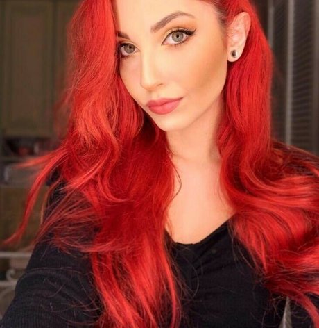 Mona Schon perfekte sex galerien