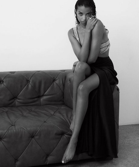 Ella Balinska pornostar top bilder