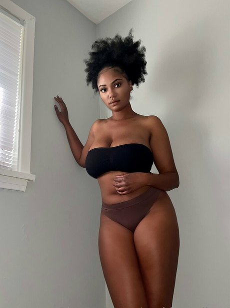 sophiacardinez nacktheit akt bild