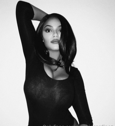 sophiacardinez heiße nacktheit galerie