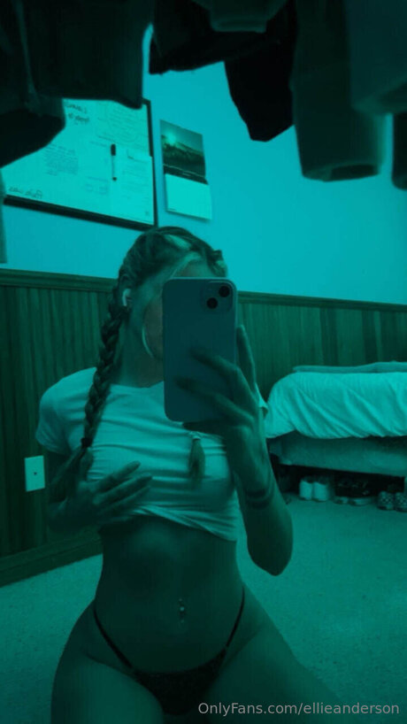 Ellieanderson erwachsene heiße galerie