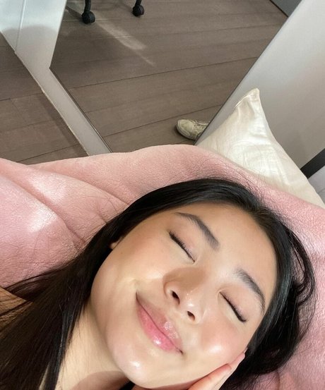 Ashley Liao schöne nackt bilder