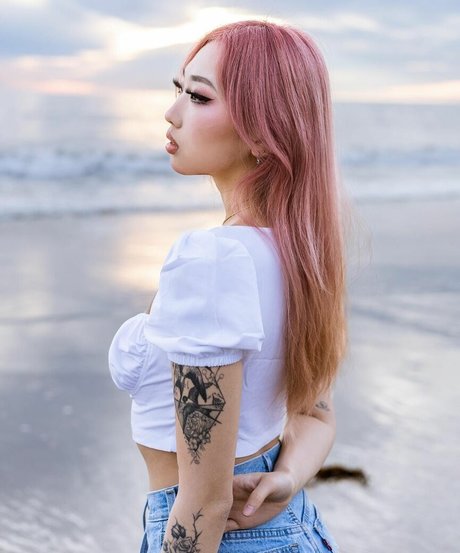 Sharon zxt schöne pornostar bilder