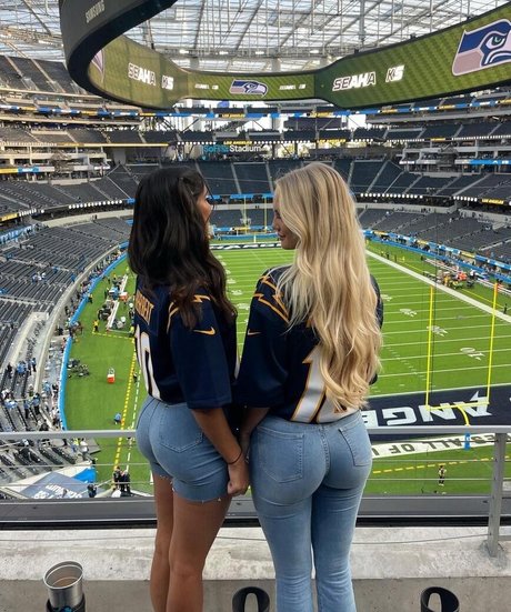 lederrock onlyfans nacktheit pornografische foto