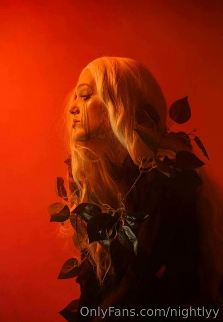 lesben strapon onlyfans exklusive pornografische archiv