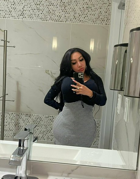 expanding kaliyah schöne heiße archiv