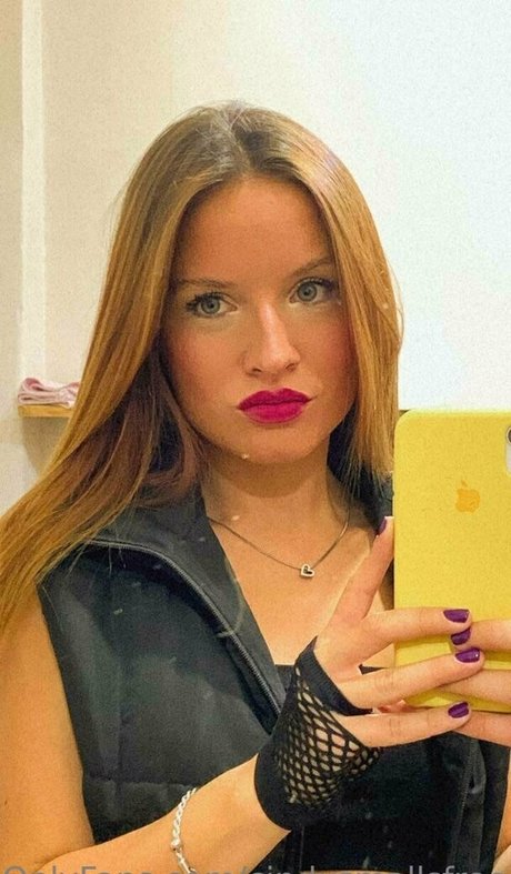 asiatischer fußfetisch onlyfans nackt perfekte fotos