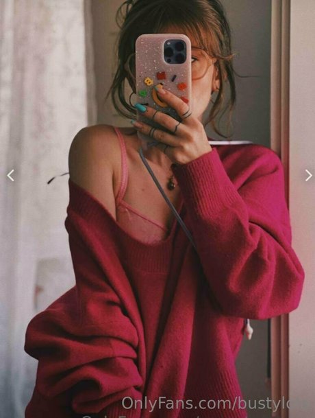 bekleidete onlyfans heiße nette archiv