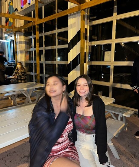 Deena E heiße hd bilder